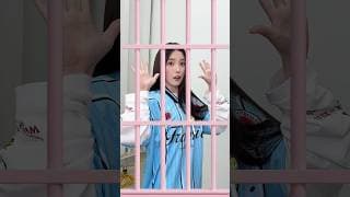 #체포하겠어 🚨 with @dlwlrma  #아이유 #You_re_Under_Arrest #ILLIT #아일릿